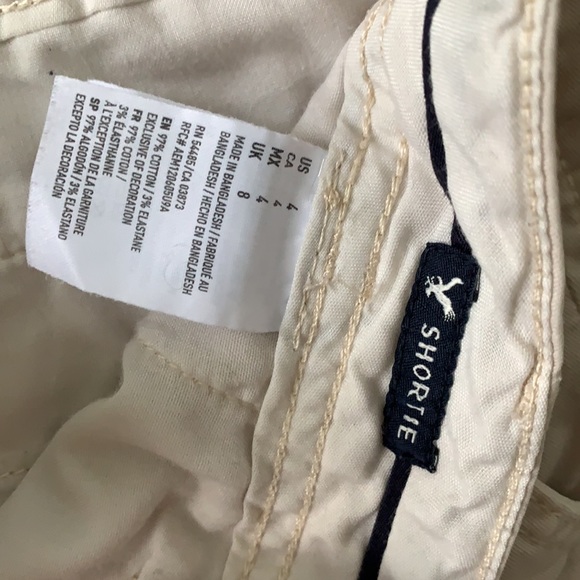 Khaki shorts - Picture 3 of 3